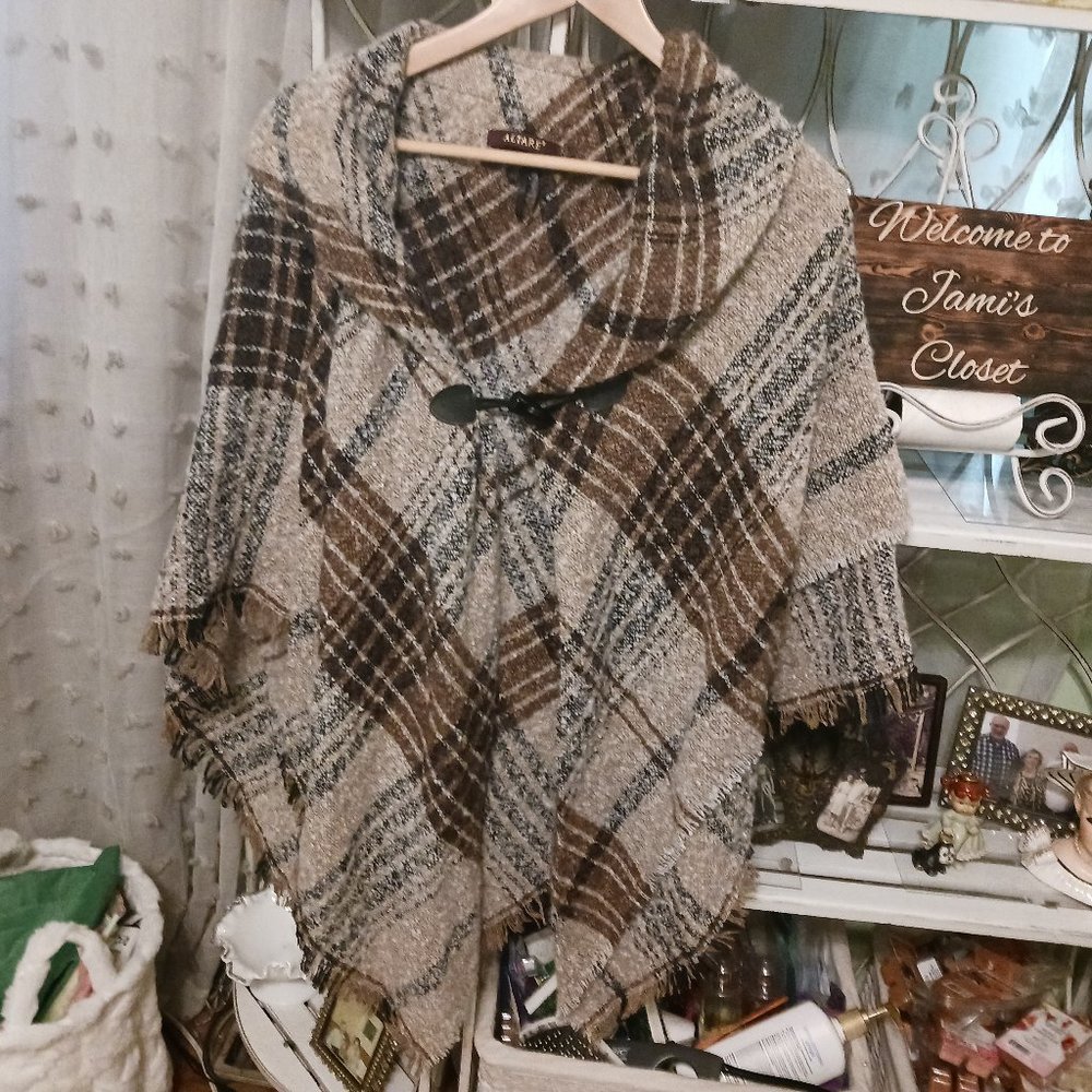 Plaid Soft Flowy Wrap or Poncho size XL or 1x